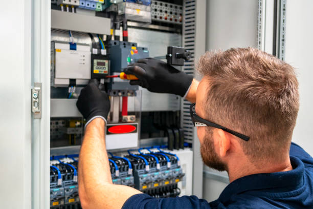 Best Electrical Outlet Repair  in Golf Manor, OH