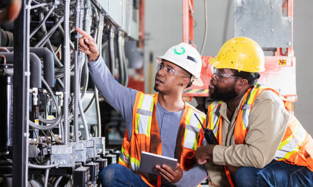 Best Electrical Outlet Repair  in Golf Manor, OH