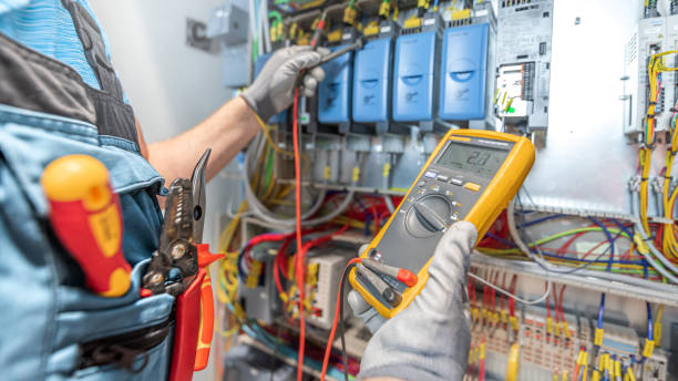Best Electrical Contractors for Businesses  in Golf Manor, OH